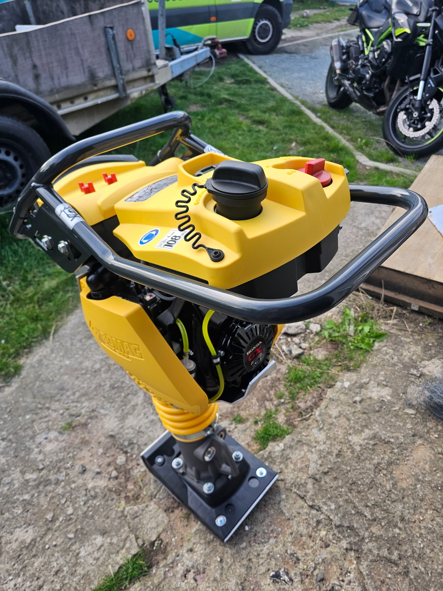 Grabenverdichter bei RentHands auf Rügen mieten