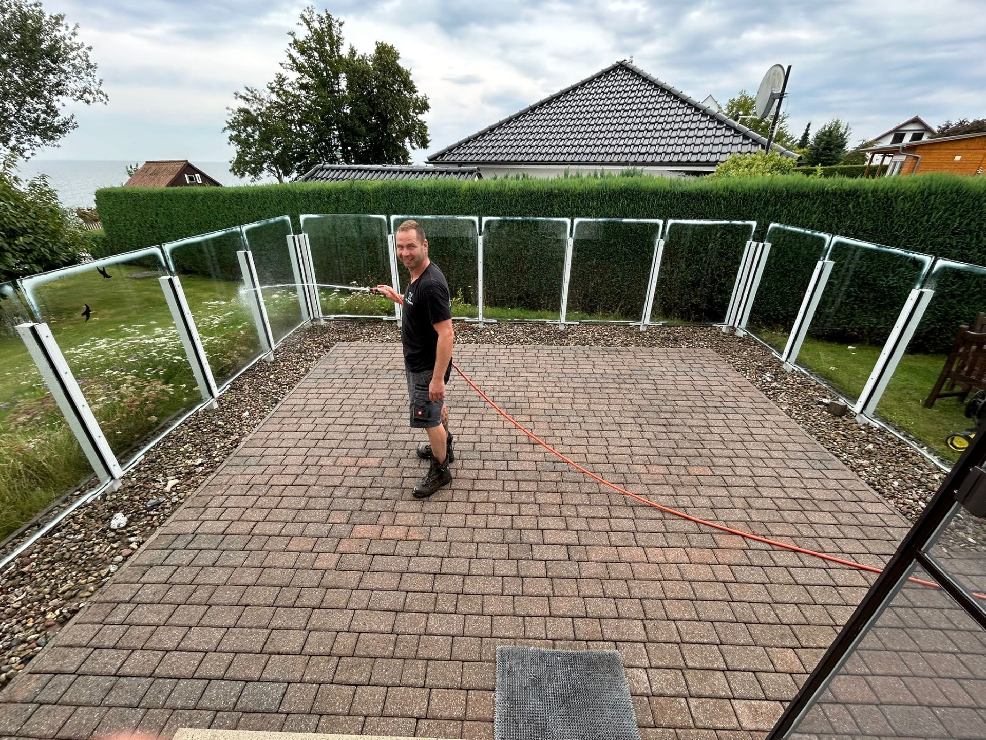Gereinigte Pflasterfläche nach der Außenflächenreinigung